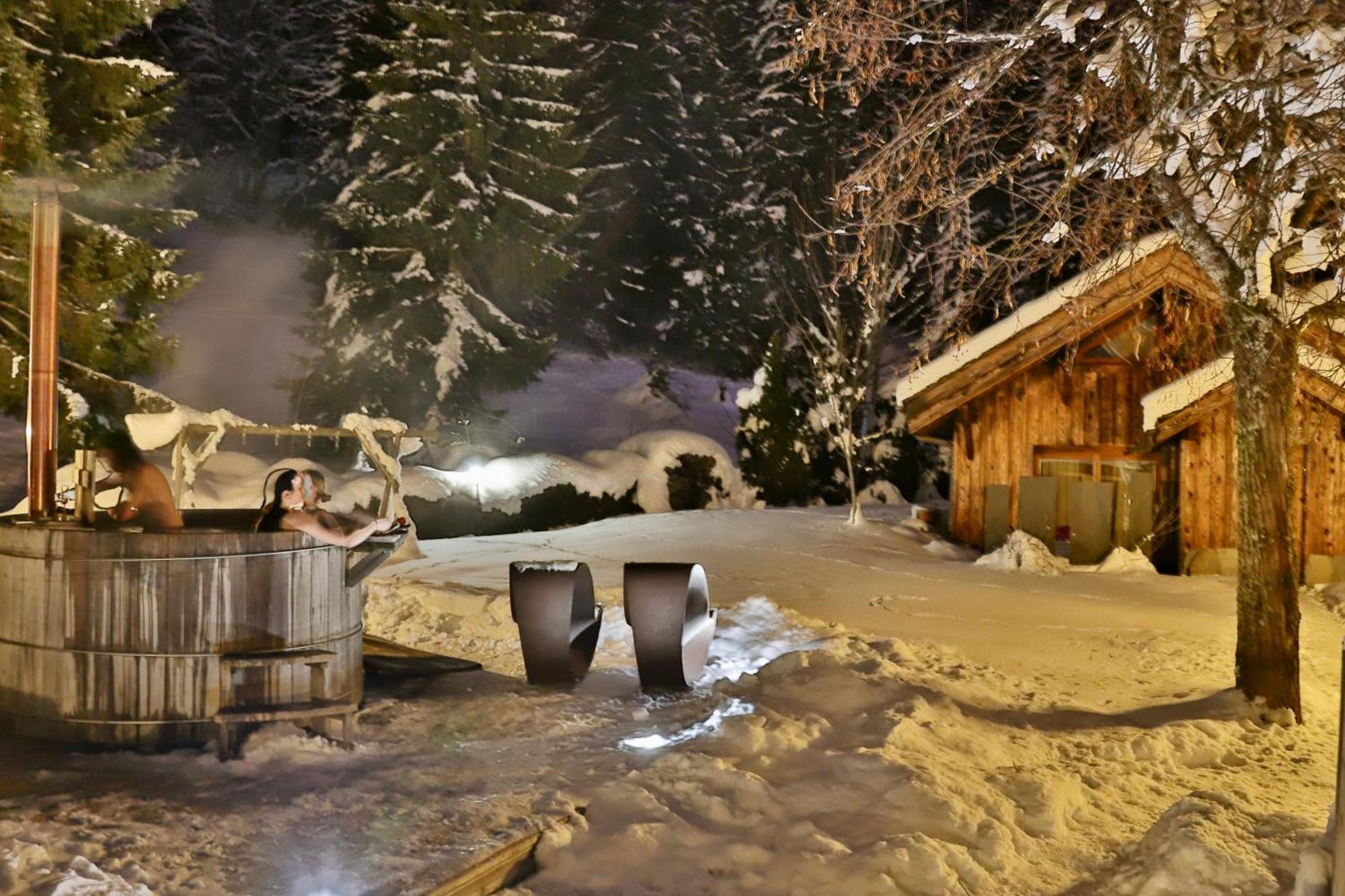 Le A By Neige Et Roc Hotel Morzine Exterior photo